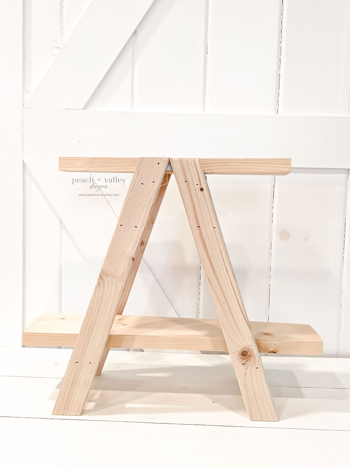2-Tier Ladder Shelf